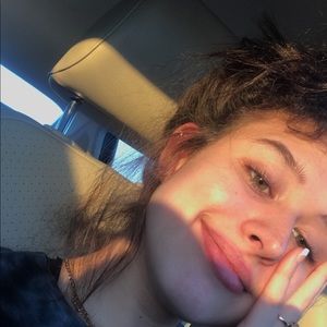 Meet your Posher, Amber